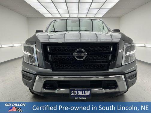 2022 Nissan Titan SV