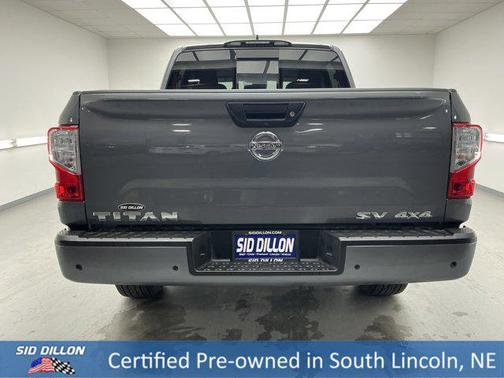 2022 Nissan Titan SV