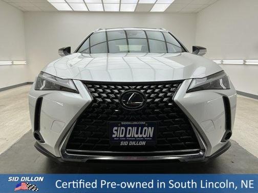 Eminent White Pearl 2024 Lexus UX 250h Premium