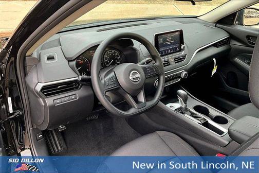 2025 Nissan Altima S FWD