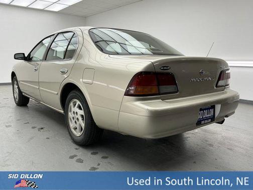 1999 Nissan Maxima GLE