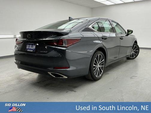 2022 Lexus ES 350 Base