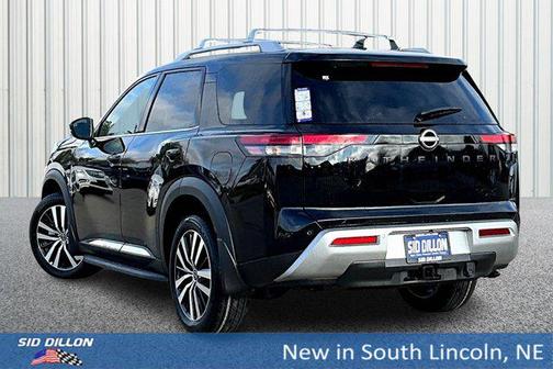 2025 Nissan Pathfinder Platinum 4WD