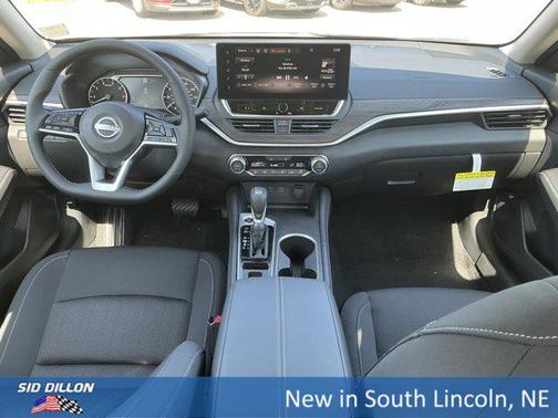2025 Nissan Altima SV FWD