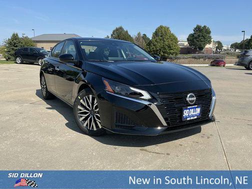 2025 Nissan Altima SV FWD