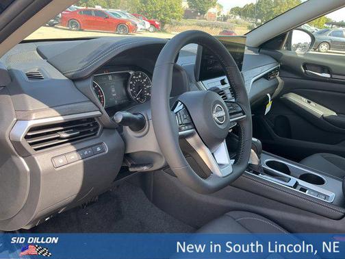 2025 Nissan Altima SV FWD