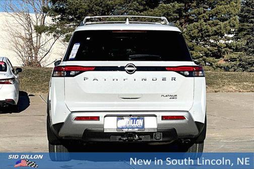 2025 Nissan Pathfinder Platinum 4WD
