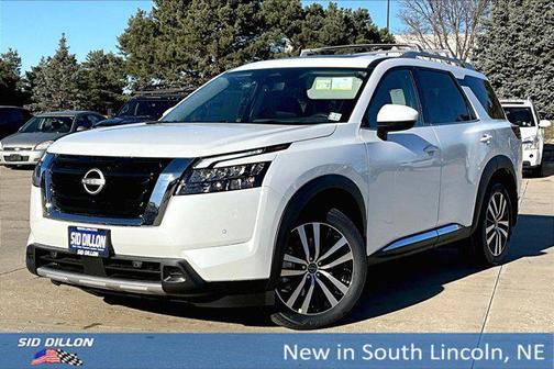 2025 Nissan Pathfinder Platinum 4WD