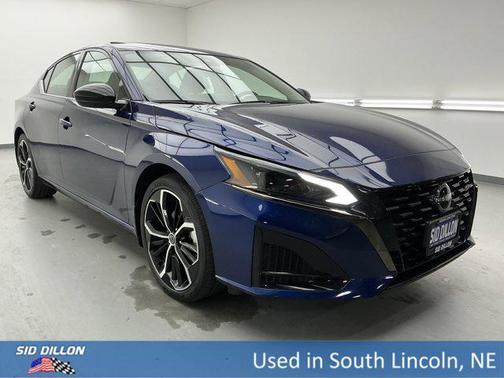 2023 Nissan Altima SR FWD