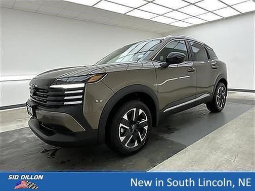 Canyon Bronze M 2026 Nissan Kicks SV