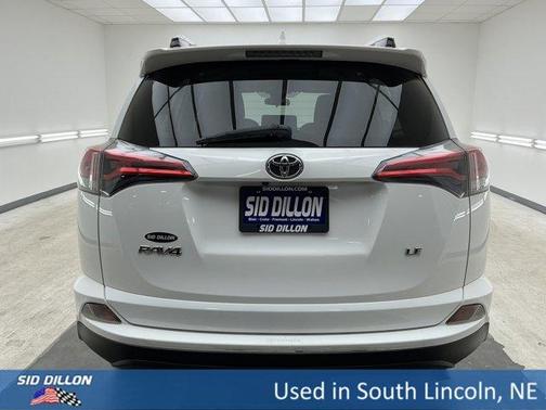 Super White 2018 Toyota RAV4 LE