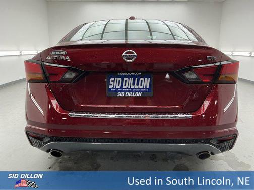 2022 Nissan Altima SR FWD