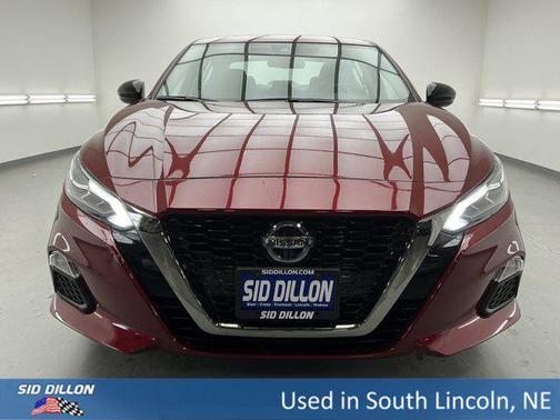 2022 Nissan Altima SR FWD