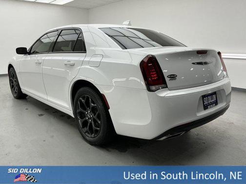 2019 Chrysler 300 S