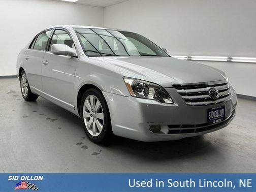 2005 Toyota Avalon XL