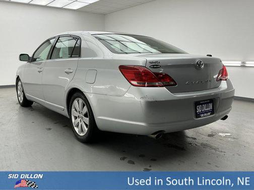 2005 Toyota Avalon XL