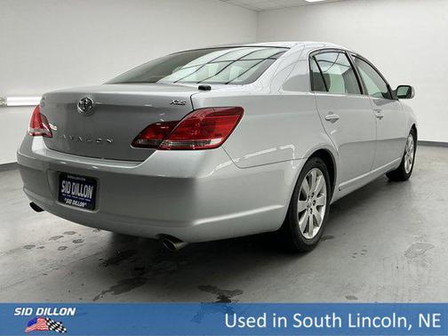 2005 Toyota Avalon XL