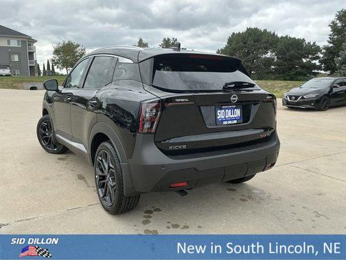 2025 Nissan Kicks SR