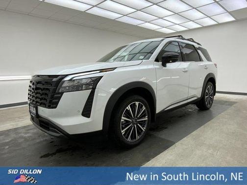 Pearl 2026 Nissan Pathfinder Platinum