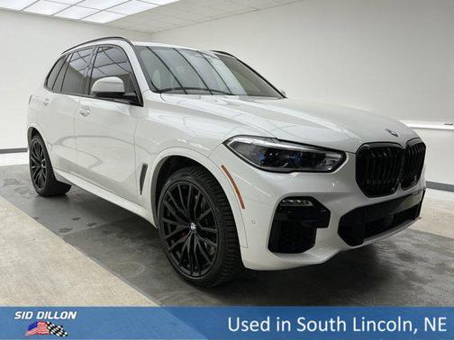 2021 BMW X5 M50i