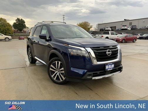 2025 Nissan Pathfinder Platinum 4WD