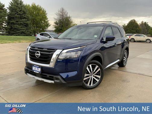 2025 Nissan Pathfinder Platinum 4WD