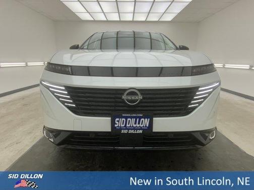White / Black 2026 Nissan Murano Platinum