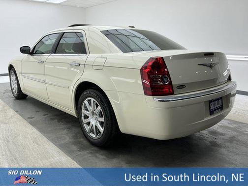 2010 Chrysler 300 Limited