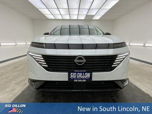 White / Black 2026 Nissan Murano Platinum