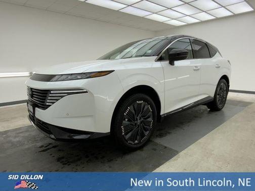 White / Black 2026 Nissan Murano Platinum