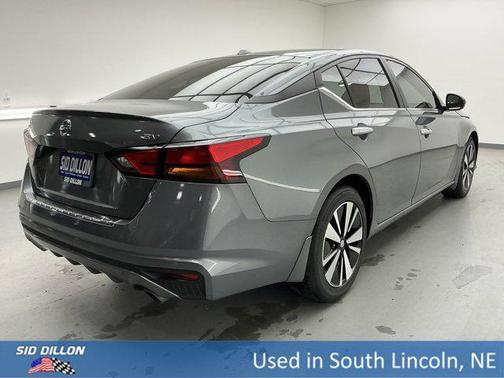2022 Nissan Altima 2.5 SV
