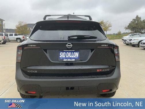 2026 Nissan Kicks SR