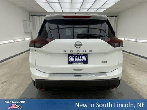 Everest White P 2026 Nissan Rogue SV