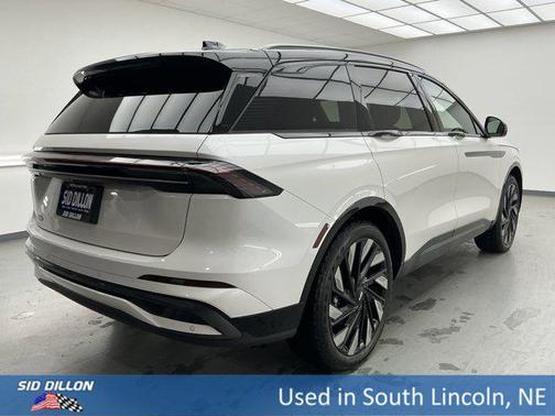 2025 Lincoln Nautilus Reserve