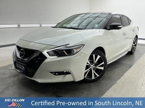 White 2017 Nissan Maxima 3.5 Platinum