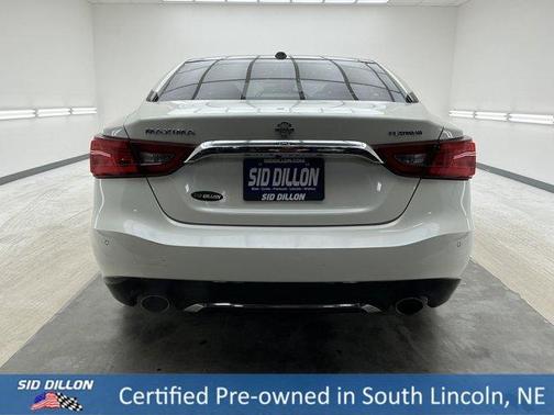 White 2017 Nissan Maxima 3.5 Platinum