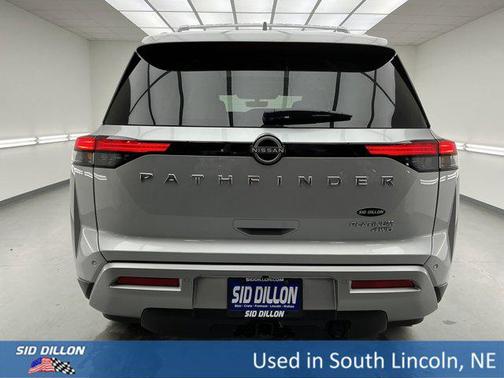 2024 Nissan Pathfinder Platinum 4WD