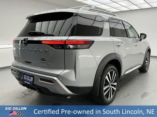 2024 Nissan Pathfinder Platinum 4WD