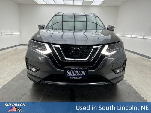 Gun Metallic 2017 Nissan Rogue SL
