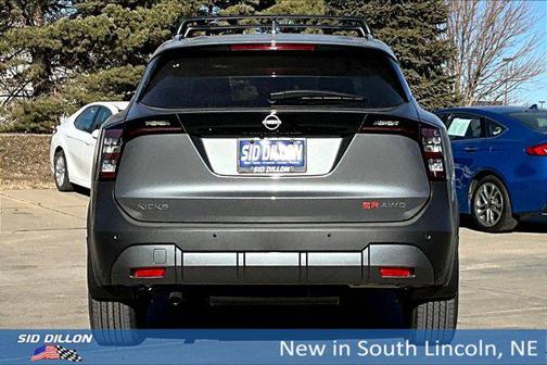 2025 Nissan Kicks SR