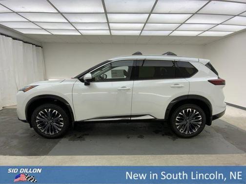 Everest White P 2026 Nissan Rogue Platinum