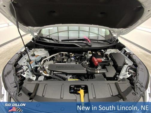 Everest White P 2026 Nissan Rogue Platinum
