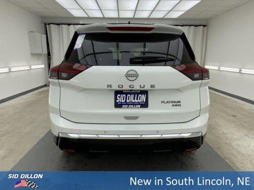Everest White P 2026 Nissan Rogue Platinum