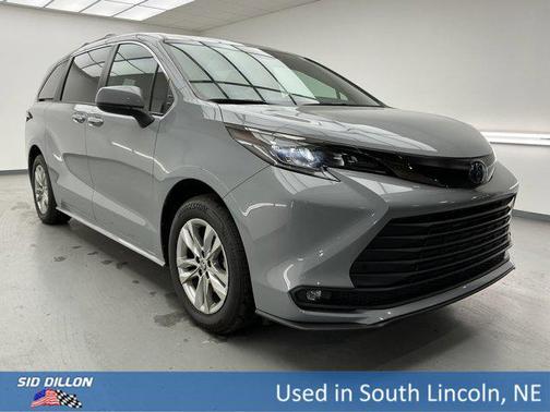 2022 Toyota Sienna XLE