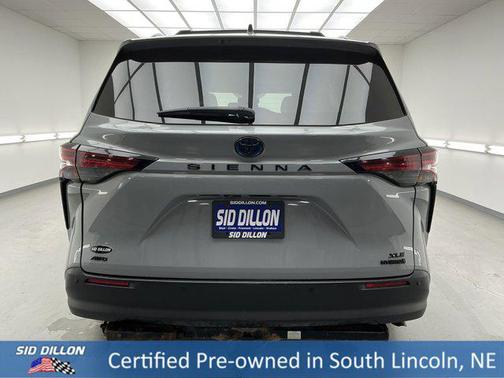 2022 Toyota Sienna Woodland Edition