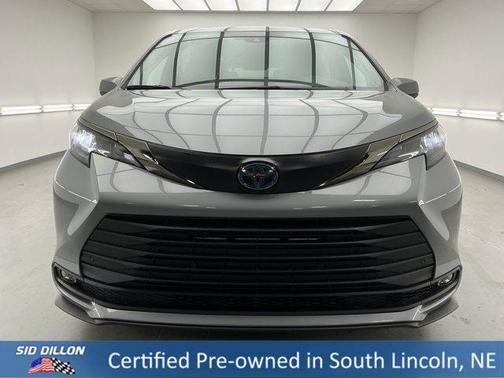 2022 Toyota Sienna Woodland Edition