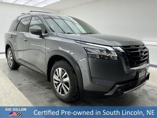 2022 Nissan Pathfinder SL 4WD