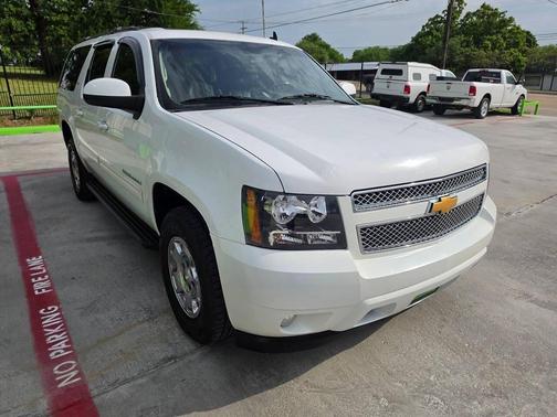 Summit White 2012 Chevrolet Suburban 1500 LT