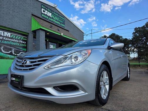 2013 Hyundai SONATA GLS