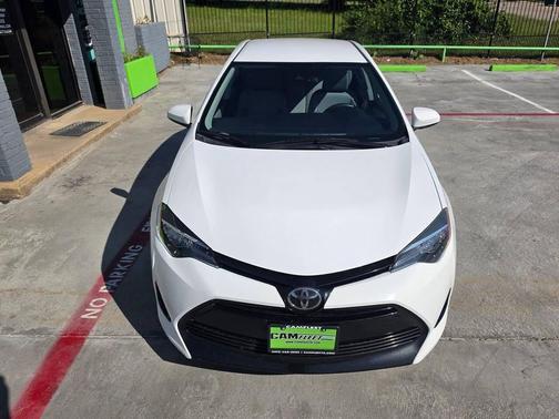 Super White 2017 Toyota Corolla L